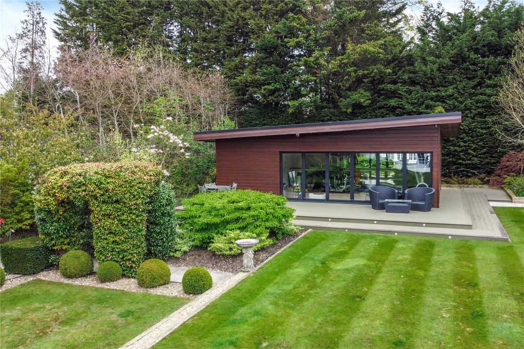 Additional image 19 of 6 bed detached house for salePriory Drive, Stanmore HA7