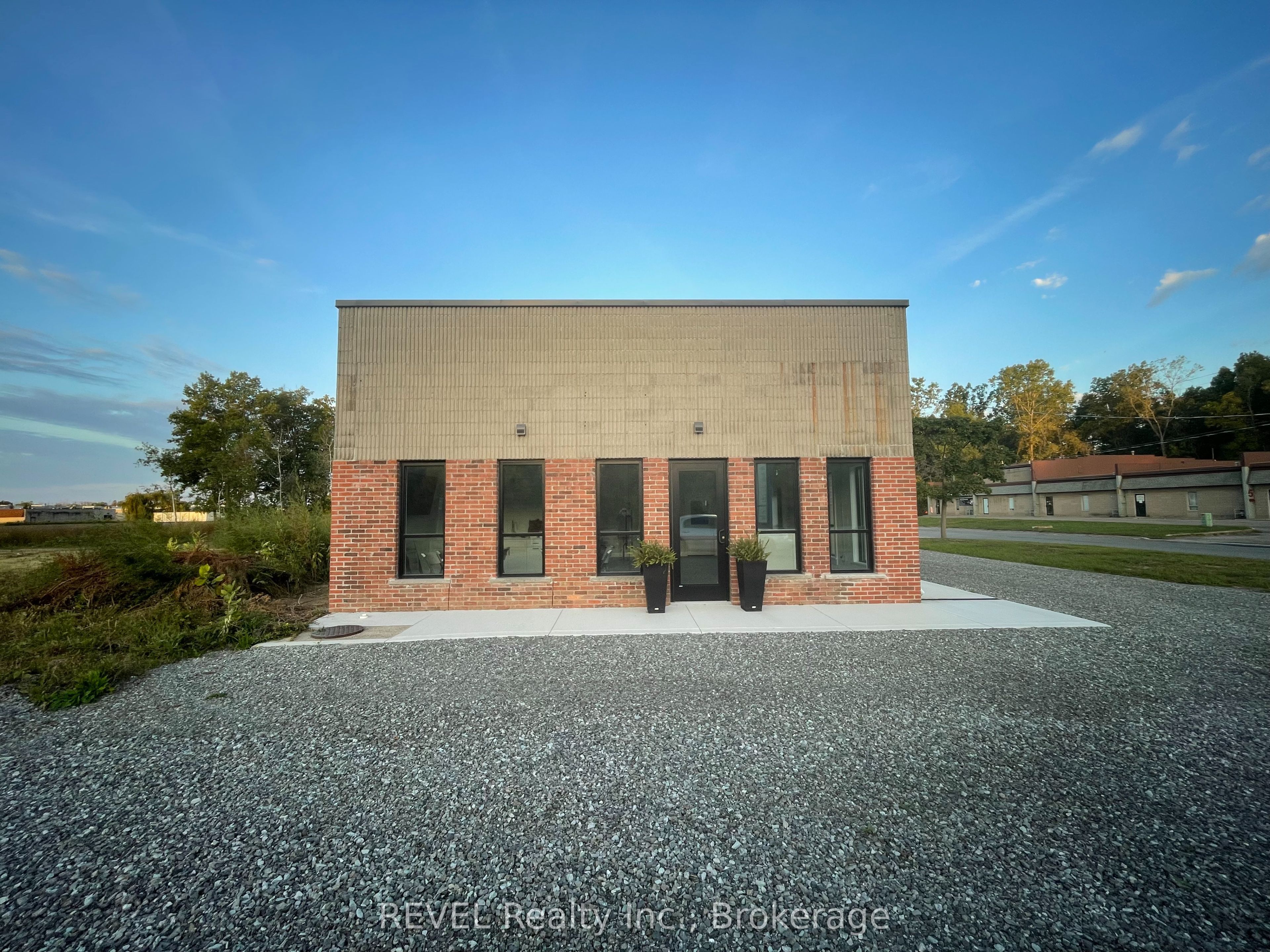 Additional image 3 of 8455 Stanley Avenue, Niagara Falls, ON, L2G 0C9