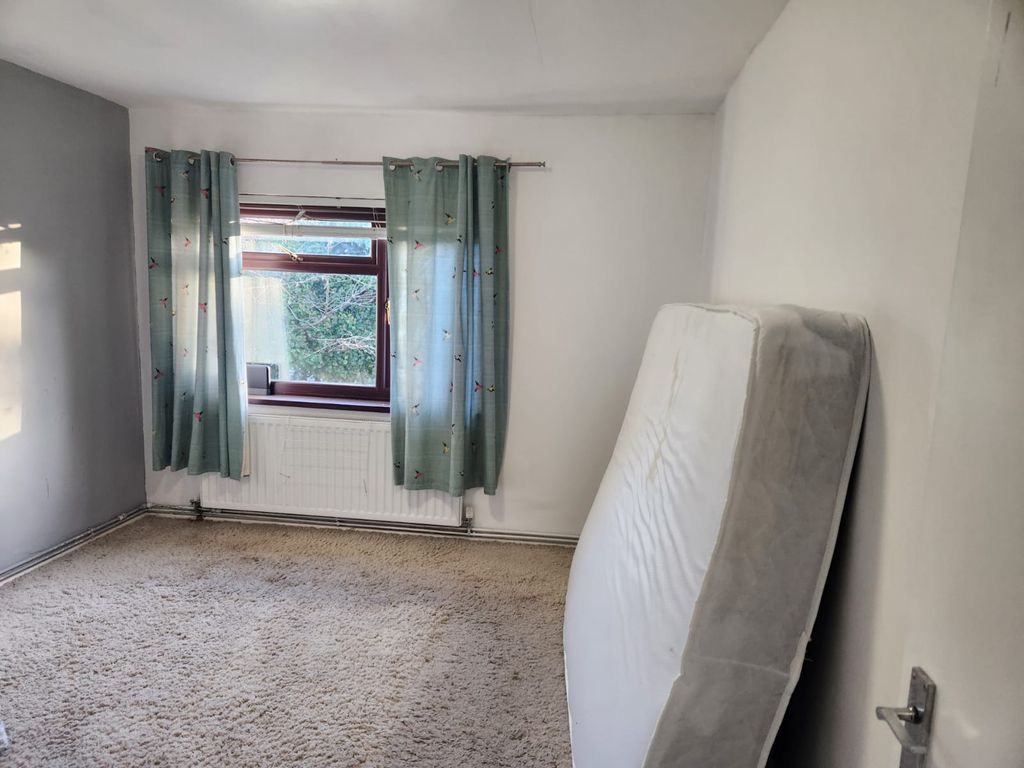 1 bed flat to rentTrevelyan Court, Cardiff CF83