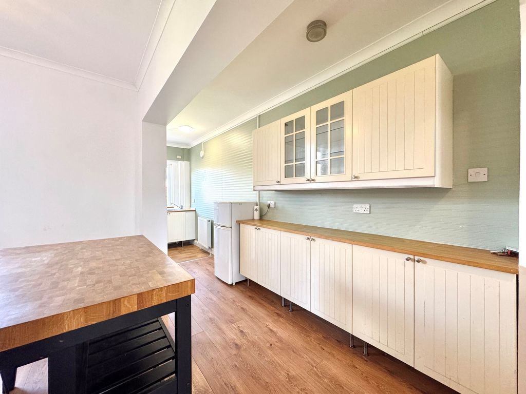 Additional image 4 of 2 bed flat for salePrestwick Road, Ayr KA8