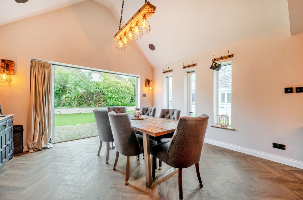 Additional image 12 of 4 bed bungalow to rentMaristow Avenue, Exmouth, Devon EX8