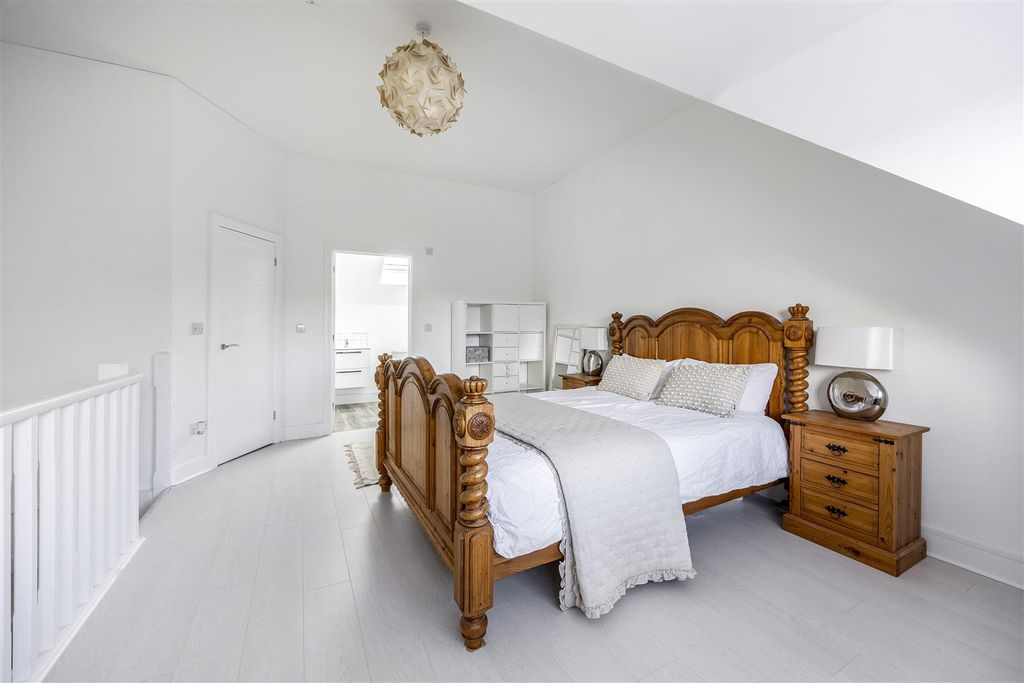 Additional image 11 of 3 bed terraced house for saleBishops Cleeve, Cheltenham GL52