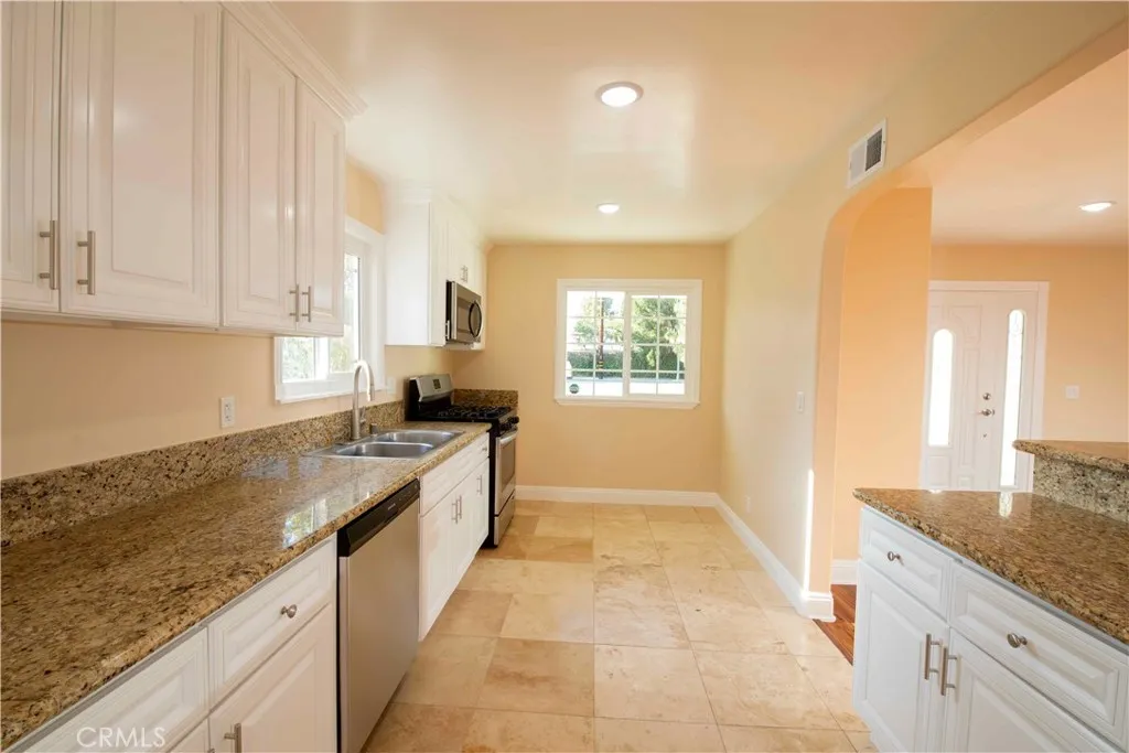 Additional image 77 of 22336 Saticoy St, Canoga Park, CA 91303
