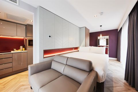 Roomzzz Newcastle City Neo Clavering Place, Newcastle Upon Tyne NE1