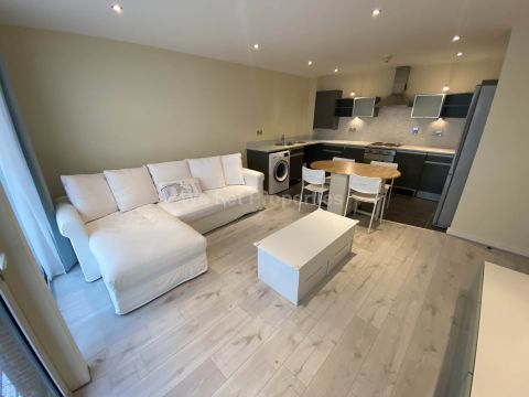 The Boatmans, City Road East M15