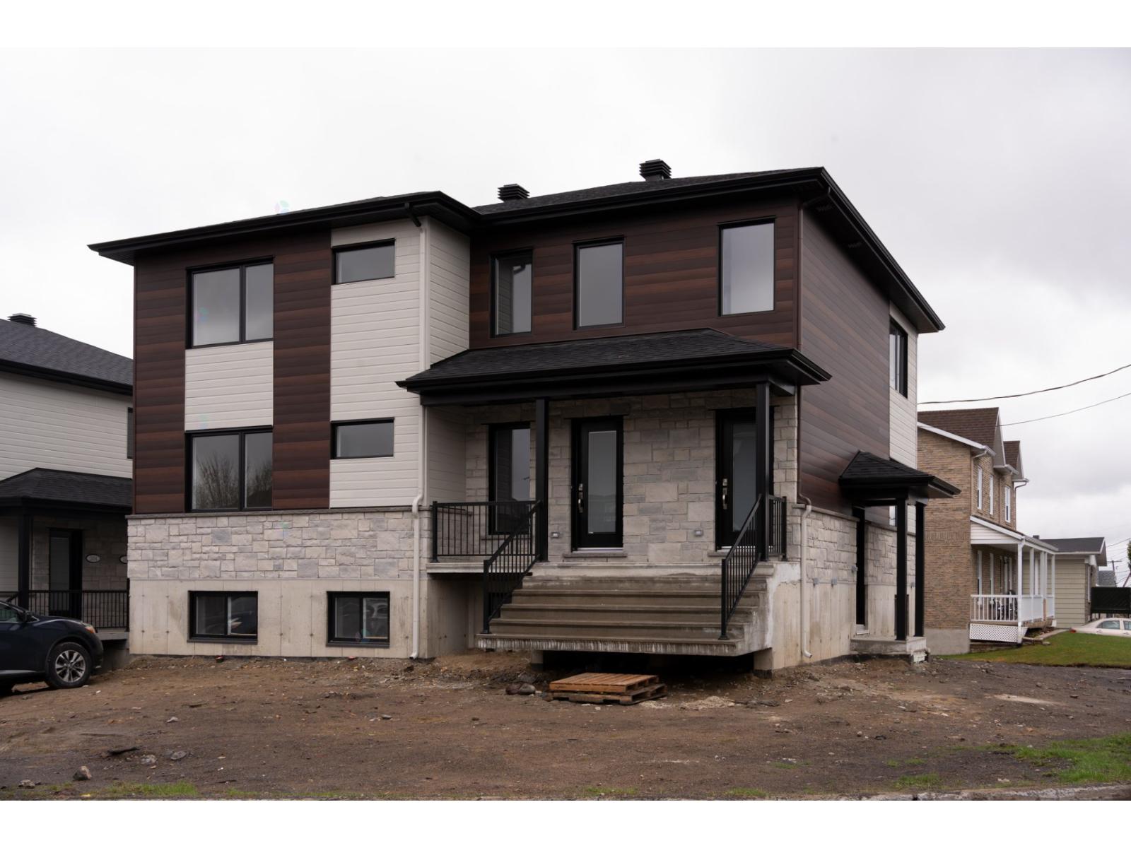2399 Av. Lapierre
