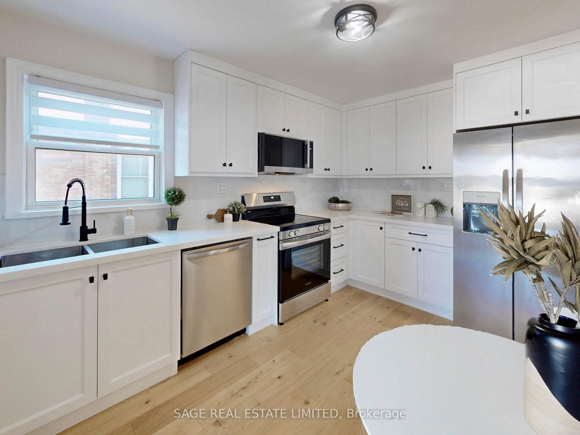 8 Lombardy Crescent, Toronto, ON, M1K 4N8