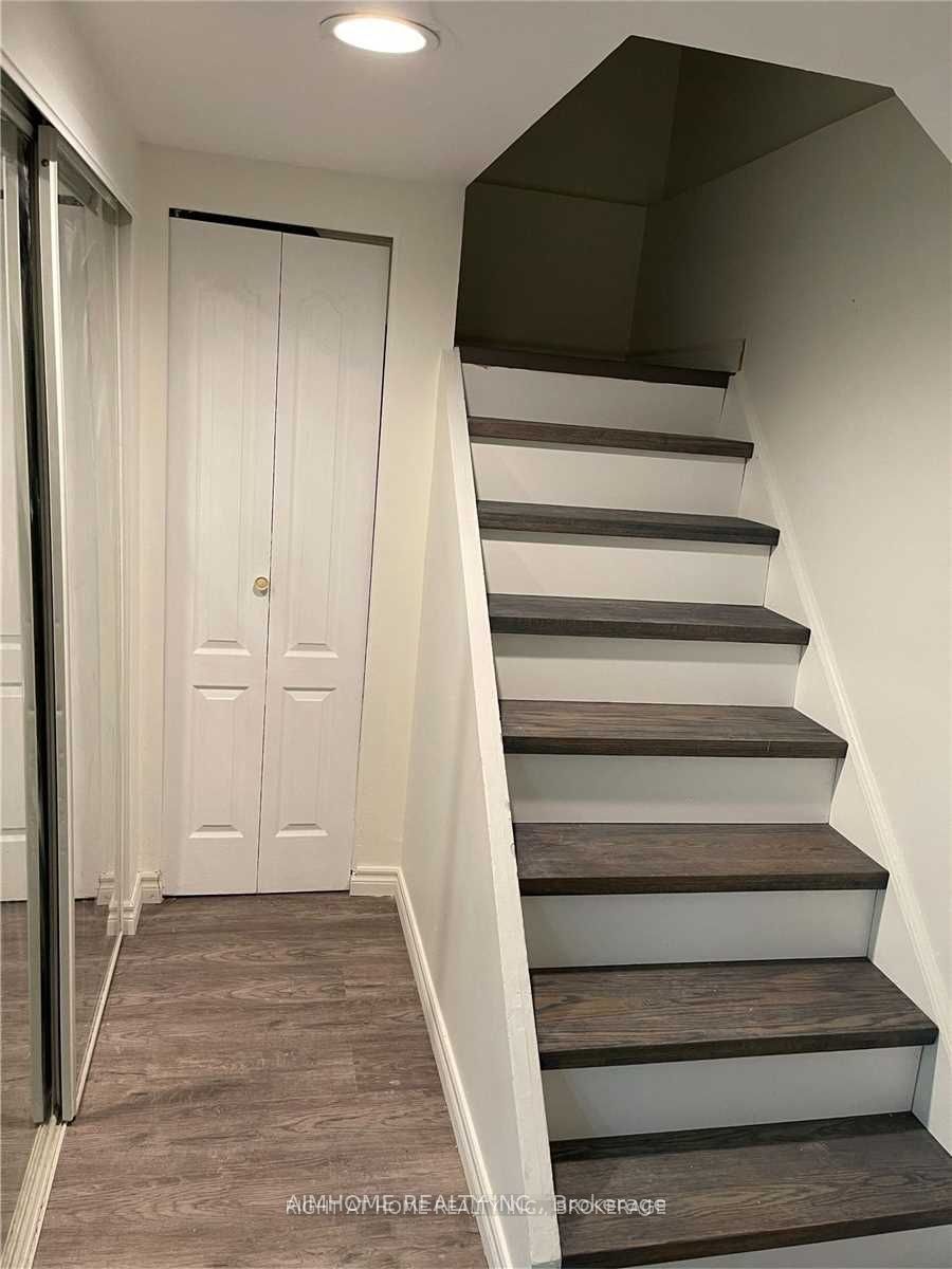 Bsmnt-58 Hewlett Crescent, Markham, ON, L3P 7J7 photo 4