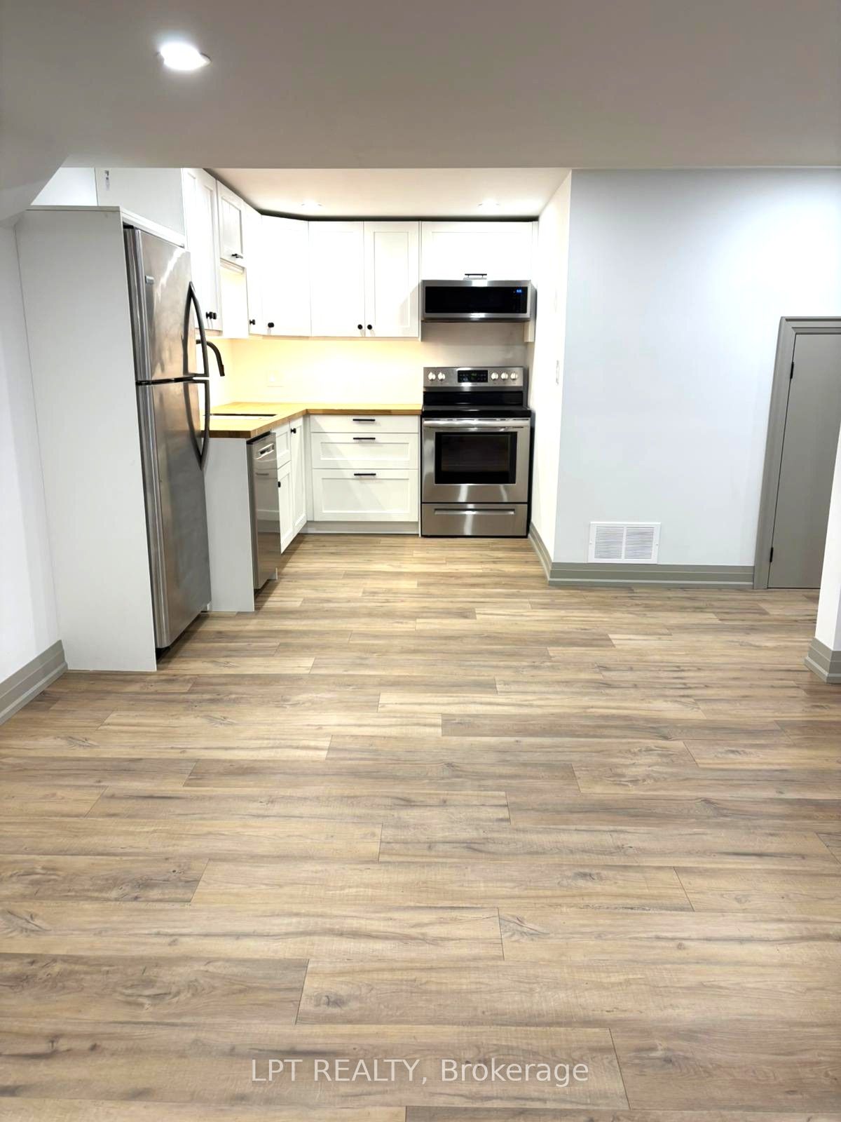 Additional image 4 of 51 Enfield Avenue, Toronto, ON, M8W 1T6