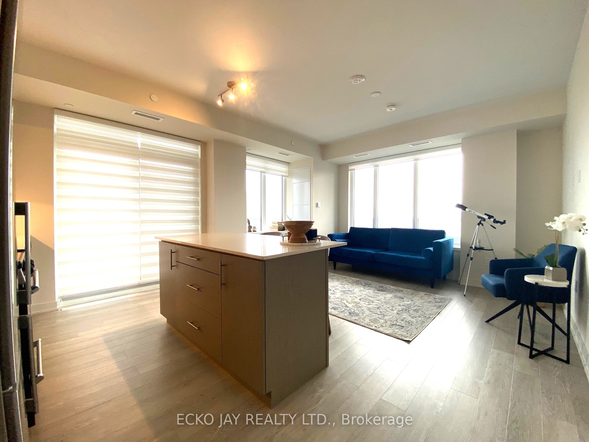 Additional image 3 of 903-212 King William Street, Hamilton, ON, L8R 0A7