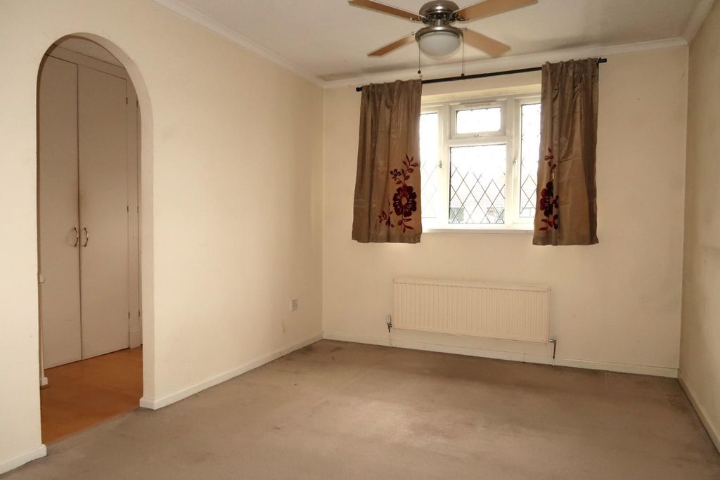 Additional image 14 of 4 bed property to rentSpencer Drive, Llandough, Penarth CF64