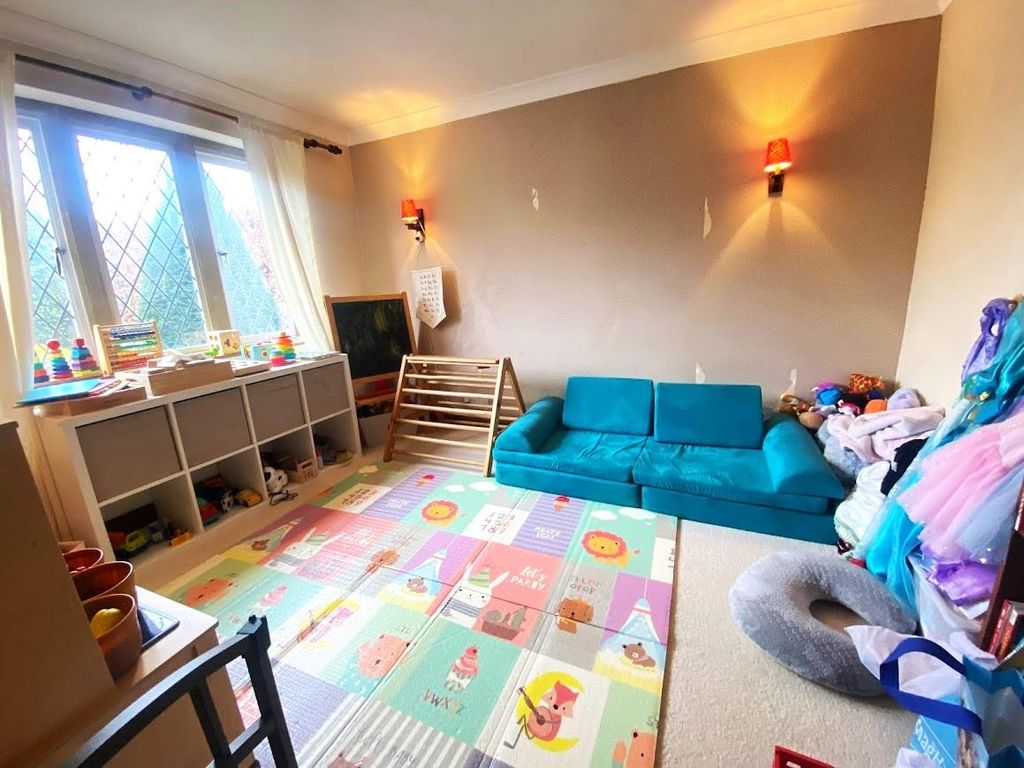 Additional image 7 of 5 bed detached house to rentRossett Holt Grove, Harrogate HG2