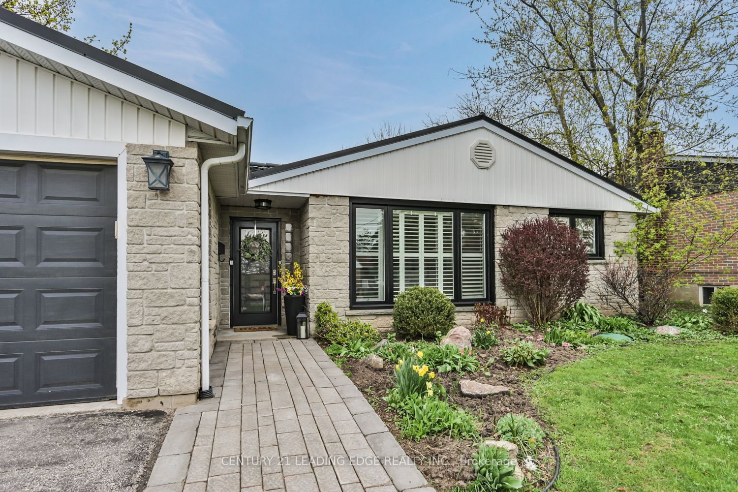 Additional image 3 of 207 Yeates Avenue, Barrie, ON, L4N 4C5