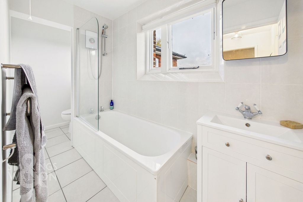 Additional image 6 of 2 bed flat for saleHillcrest Court, Ipswich Road, Pulham Market, Diss IP21