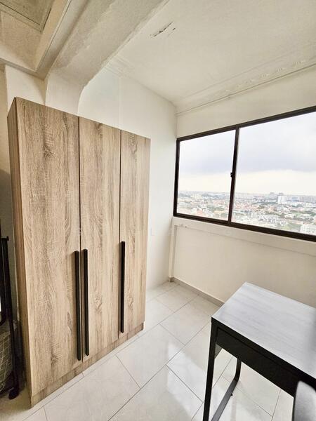 5000J Marine Parade Road