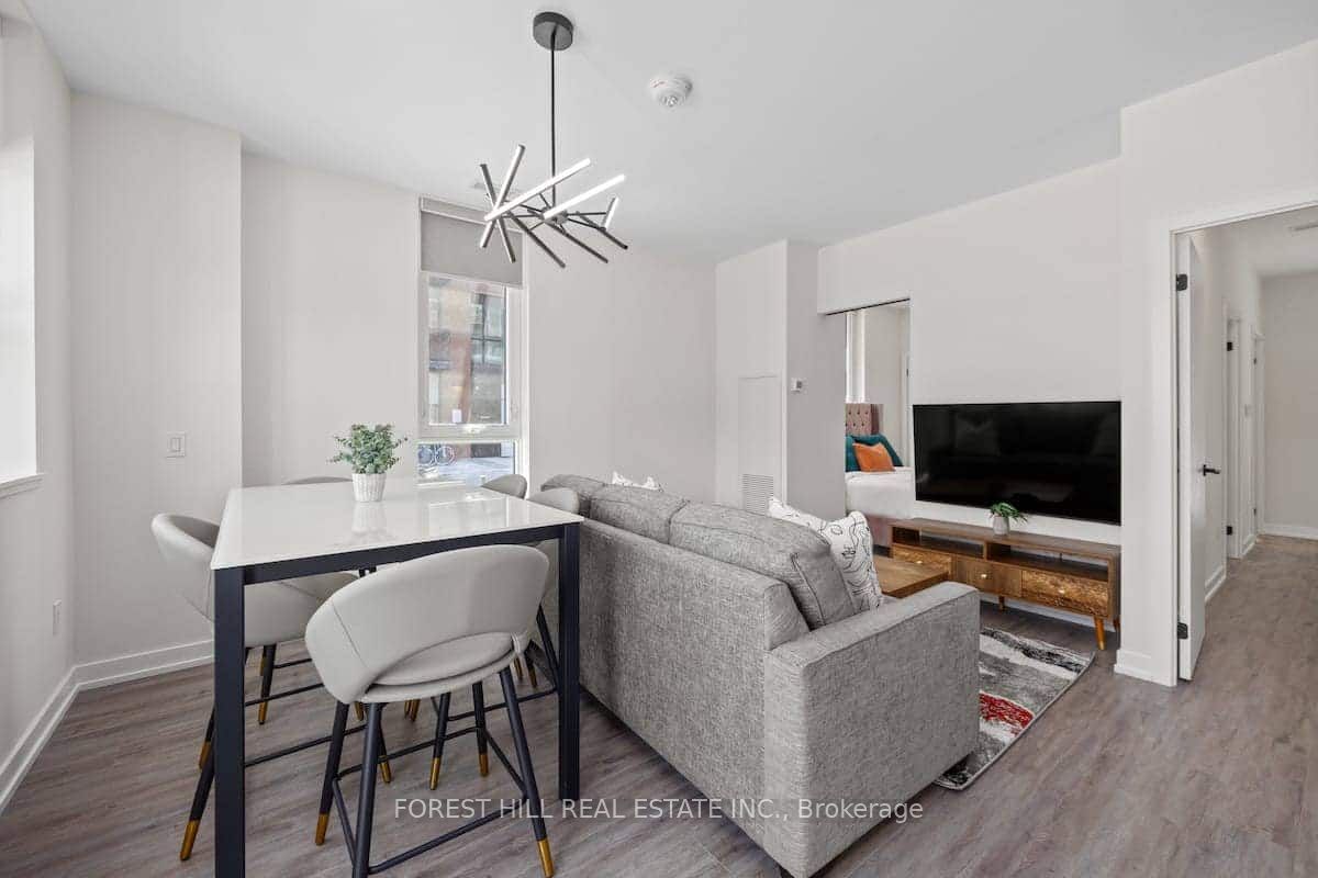 Additional image 5 of 101-2300 St Clair Avenue W, Toronto, ON, M6N 0B3