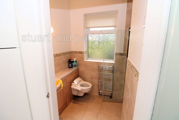 Additional image 7 of 4 bed semi-detached house to rentOathall Road, Haywards Heath RH16