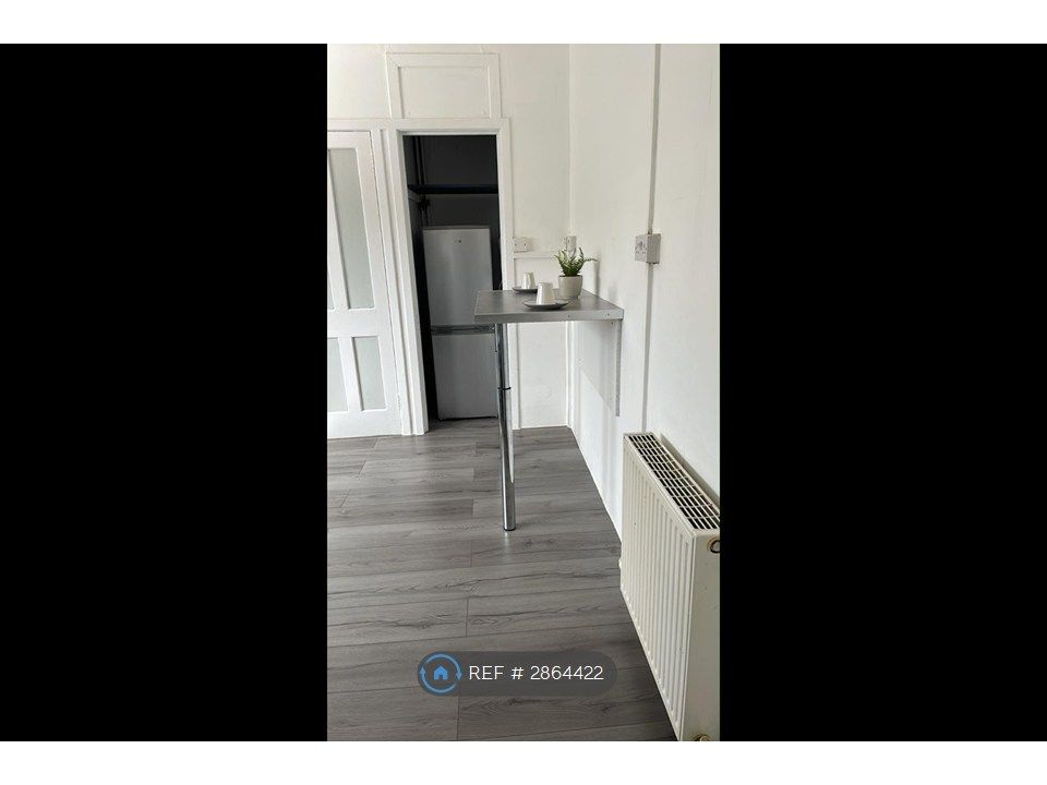 Additional image 3 of 3 bed flat to rentAlexander Avenue, Grangemouth FK3