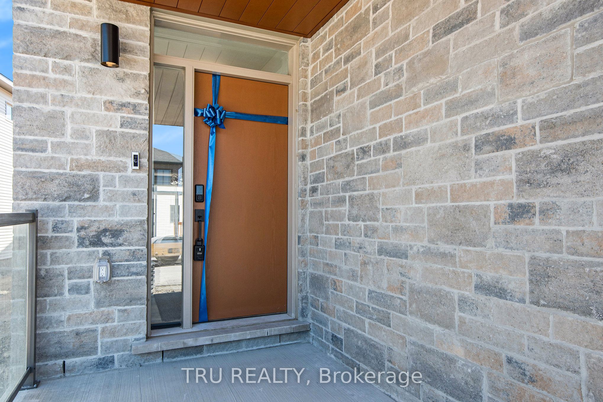 Additional image 3 of 813 Crossgate Street, Ottawa, ON, K2J 7E3