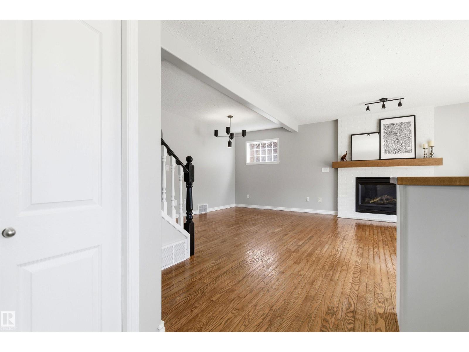Additional image 4 of 8730 92a Avenue NW, Edmonton, AB, T6C1S6