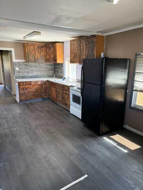 Additional image 5 of 325 4 Street SE, Redcliff, AB, T0J 2P0