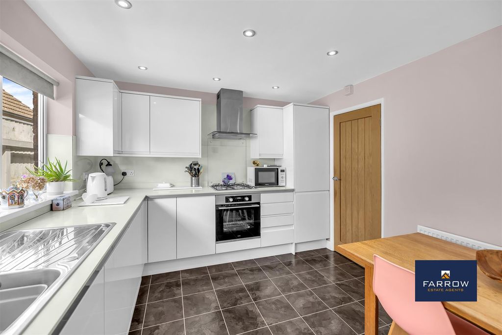 Additional image 2 of 2 bed semi-detached bungalow for saleCheapside, Grimsby DN37