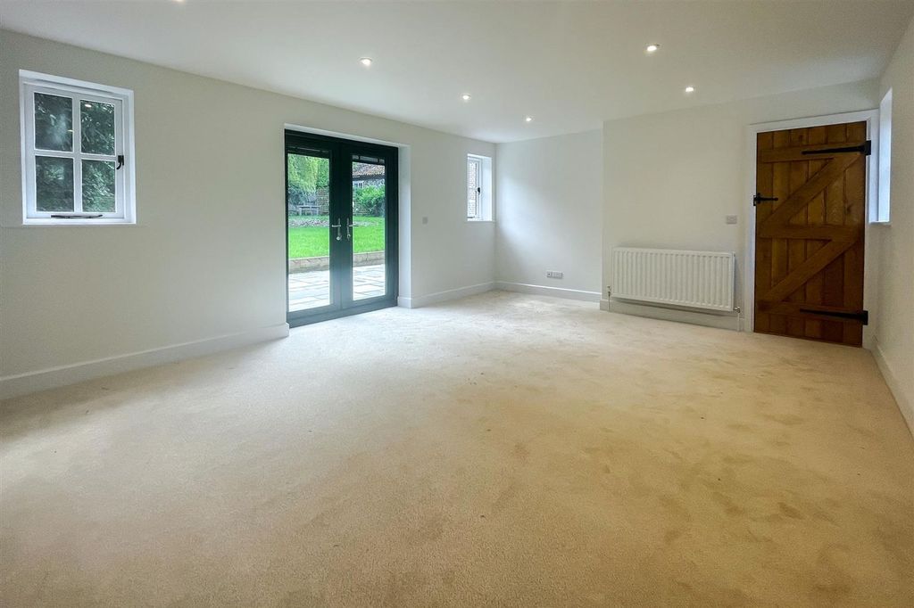 Additional image 6 of 4 bed barn conversion to rentClaydon, Mockbeggars IP6