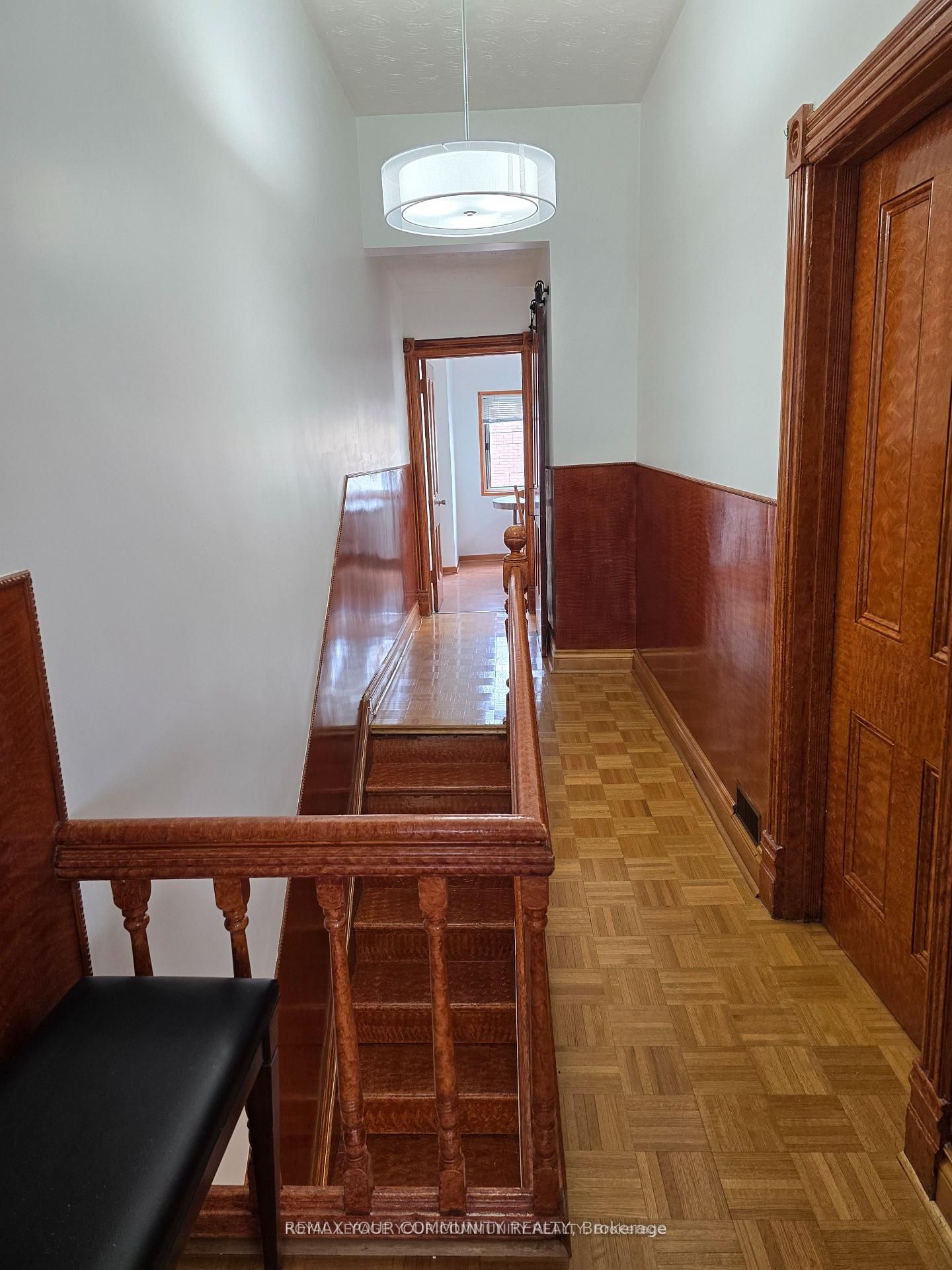 Additional image 5 of 2nd Floor-46 Ulster Street, Toronto, ON, M5S 1E3