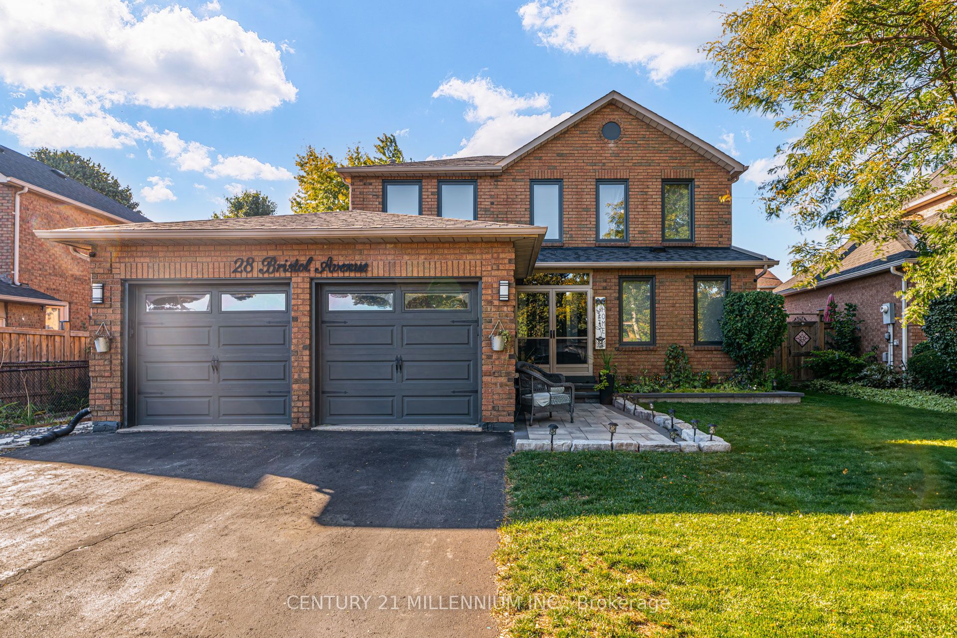 28 Bristol Avenue, Brampton, ON, L6X 2B3 photo 2
