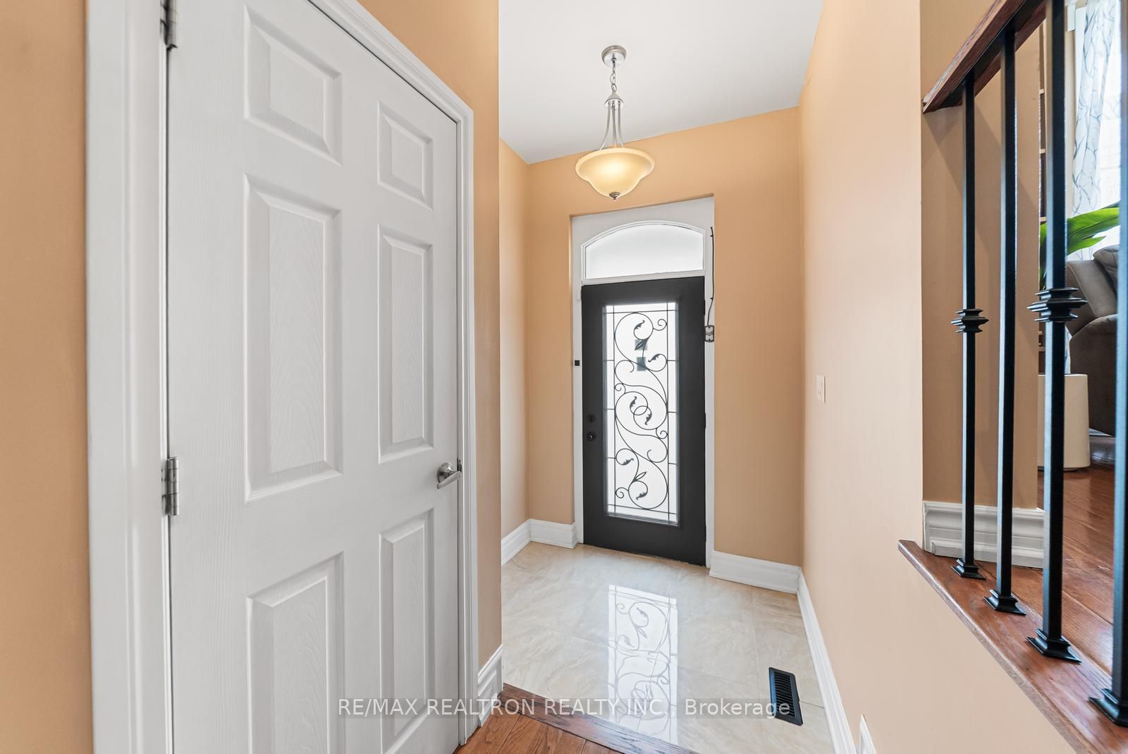 Additional image 3 of 51 Rogers Road, Toronto, ON, M6E 1N5