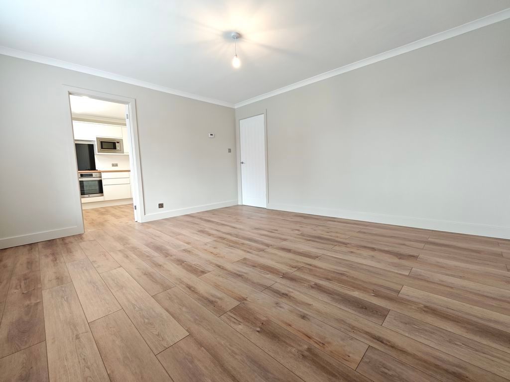 2 bed flat to rentShowfield, Brampton CA8 photo 4