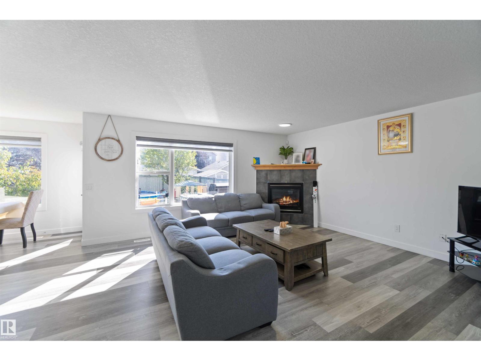 Additional image 2 of 1017 82 Street SW, Edmonton, AB, T6X1E4