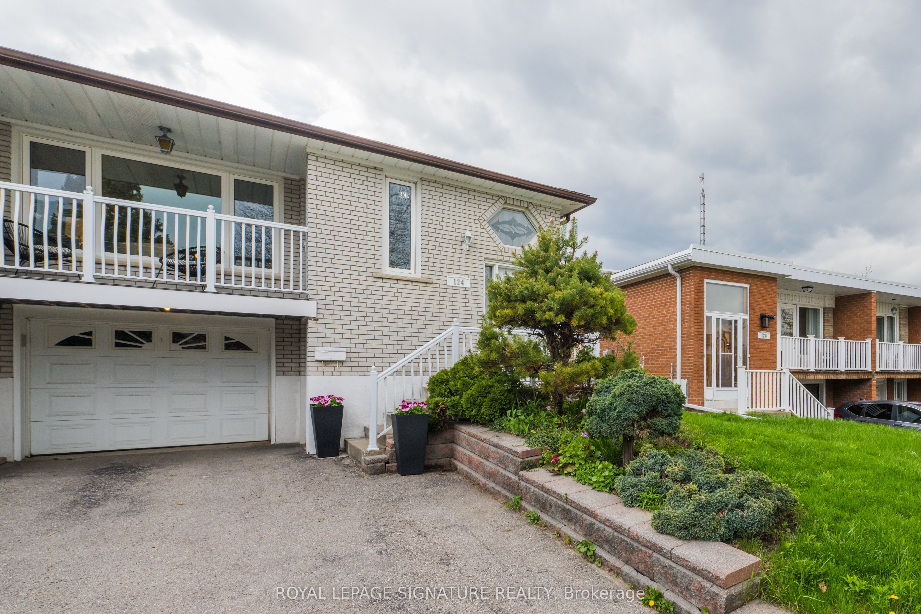 124 Edmonton Drive, Toronto, ON, M2J 3X1