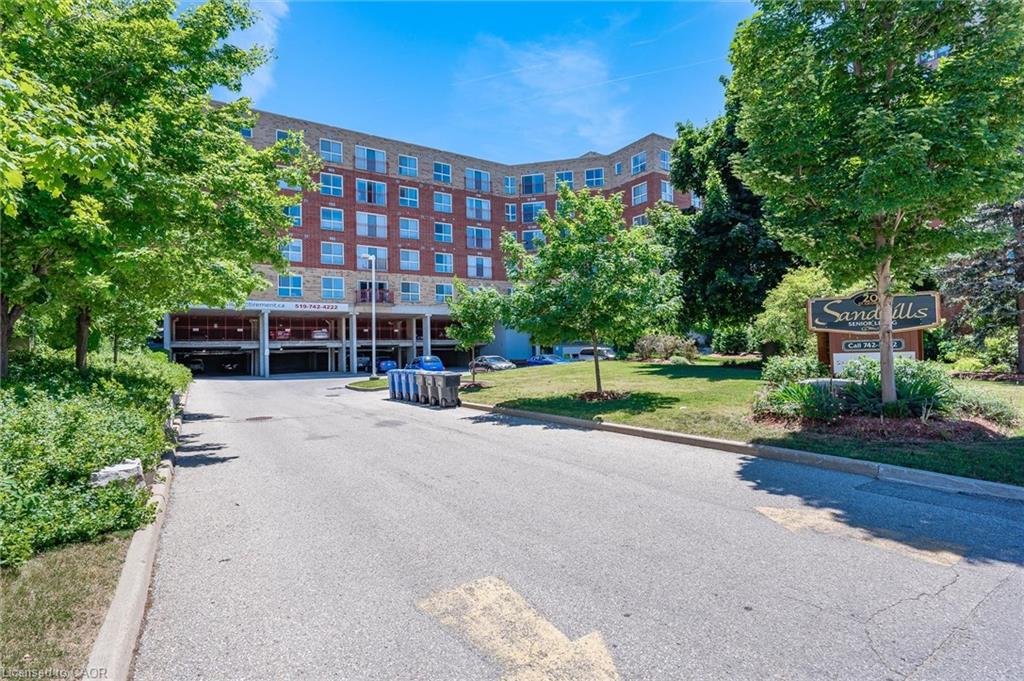 311-20 St George Street, Kitchener, ON, N2G 2S7