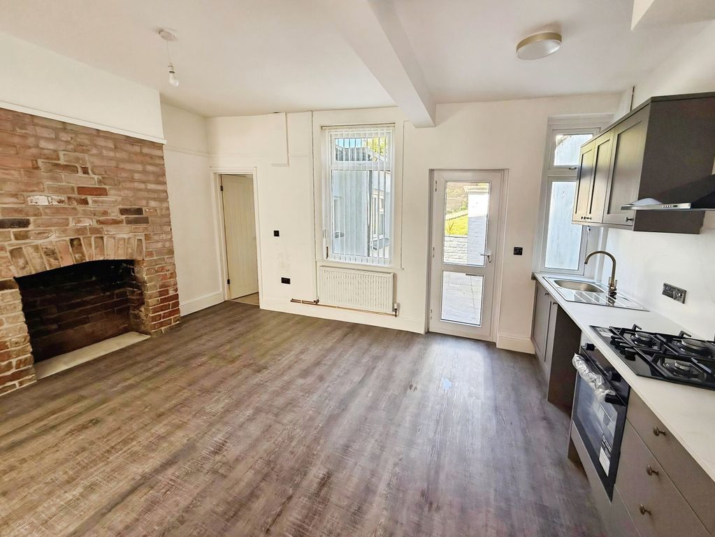 Additional image 4 of 4 bed detached house to rentWoodland Road, Newport NP19
