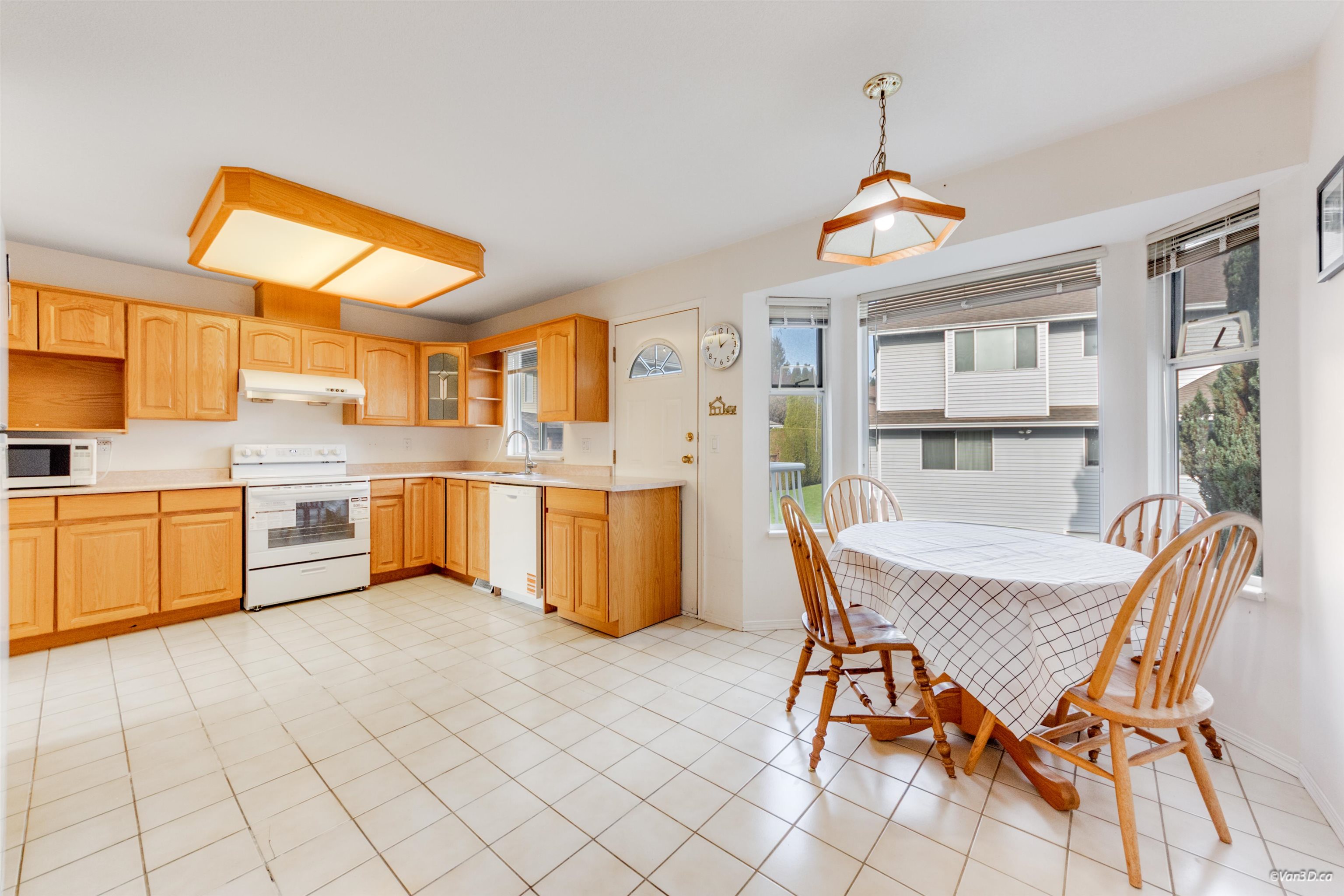 Additional image 6 of 3315 El Casa Court, Coquitlam, BC, V3E 2P9