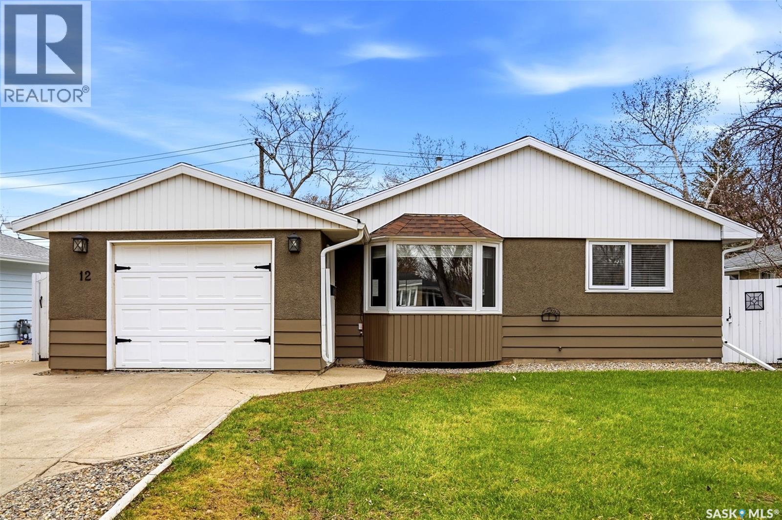12 Fox Glove CRESCENT