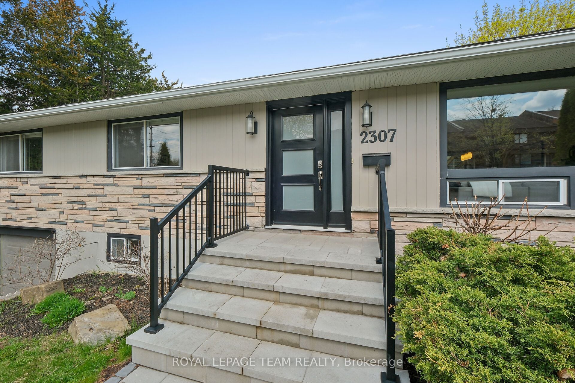 Additional image 2 of 2307 Walsh Avenue, Ottawa, ON, K2B 7C1