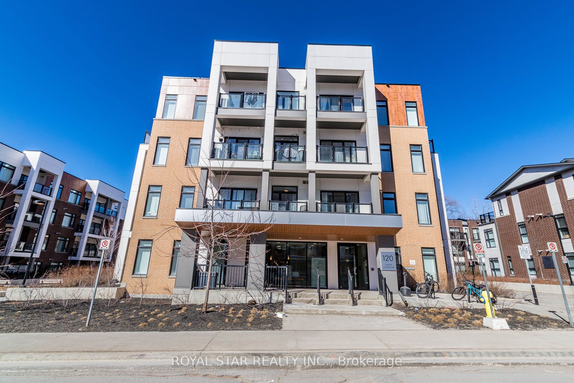 Additional image 3 of 401-120 Canon Jackson Drive, Toronto, ON, M6M 0E1