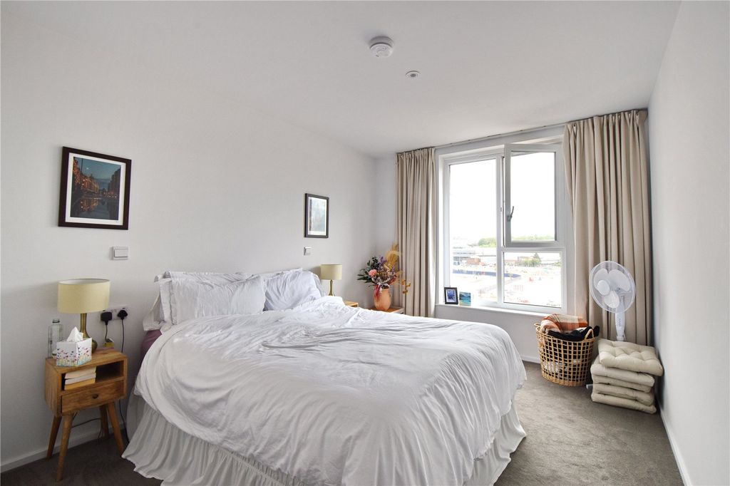 Additional image 9 of 2 bed flat to rentRunway Avenue, Patchway, Bristol, Gloucestershire BS34