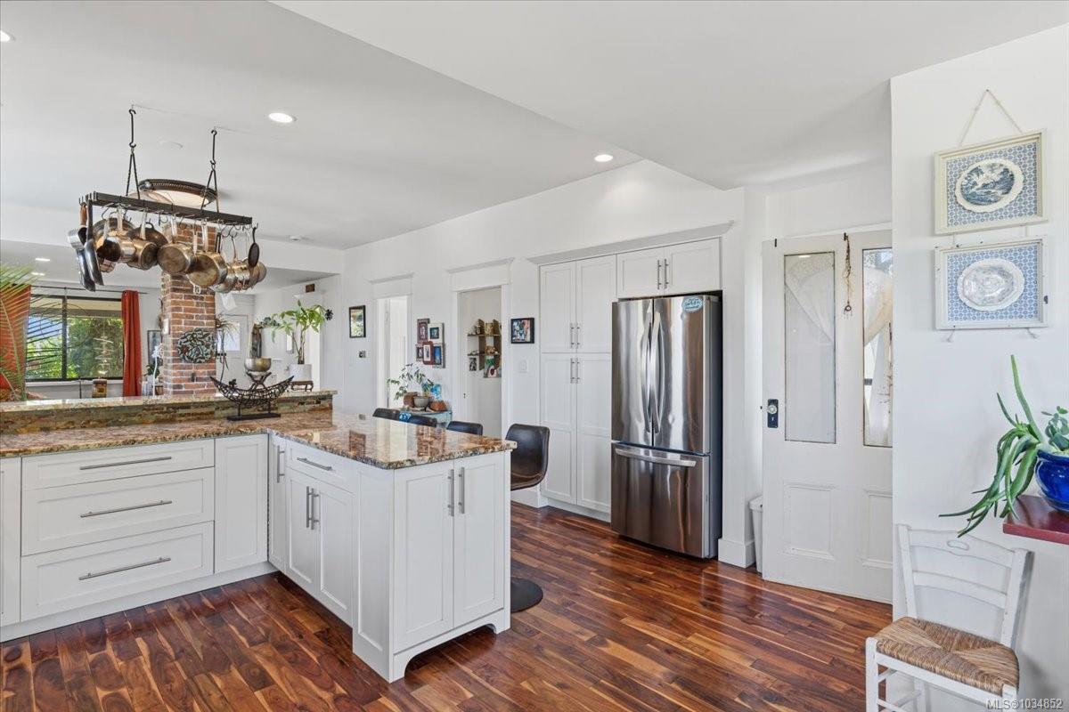 Additional image 3 of 650 Campbell Street, Nanaimo, BC, V9R 3H2