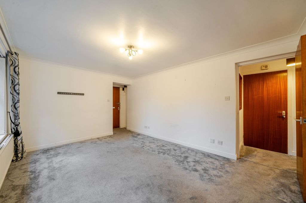 Additional image 9 of 1 bed flat for saleHigh Street, Harrogate HG2