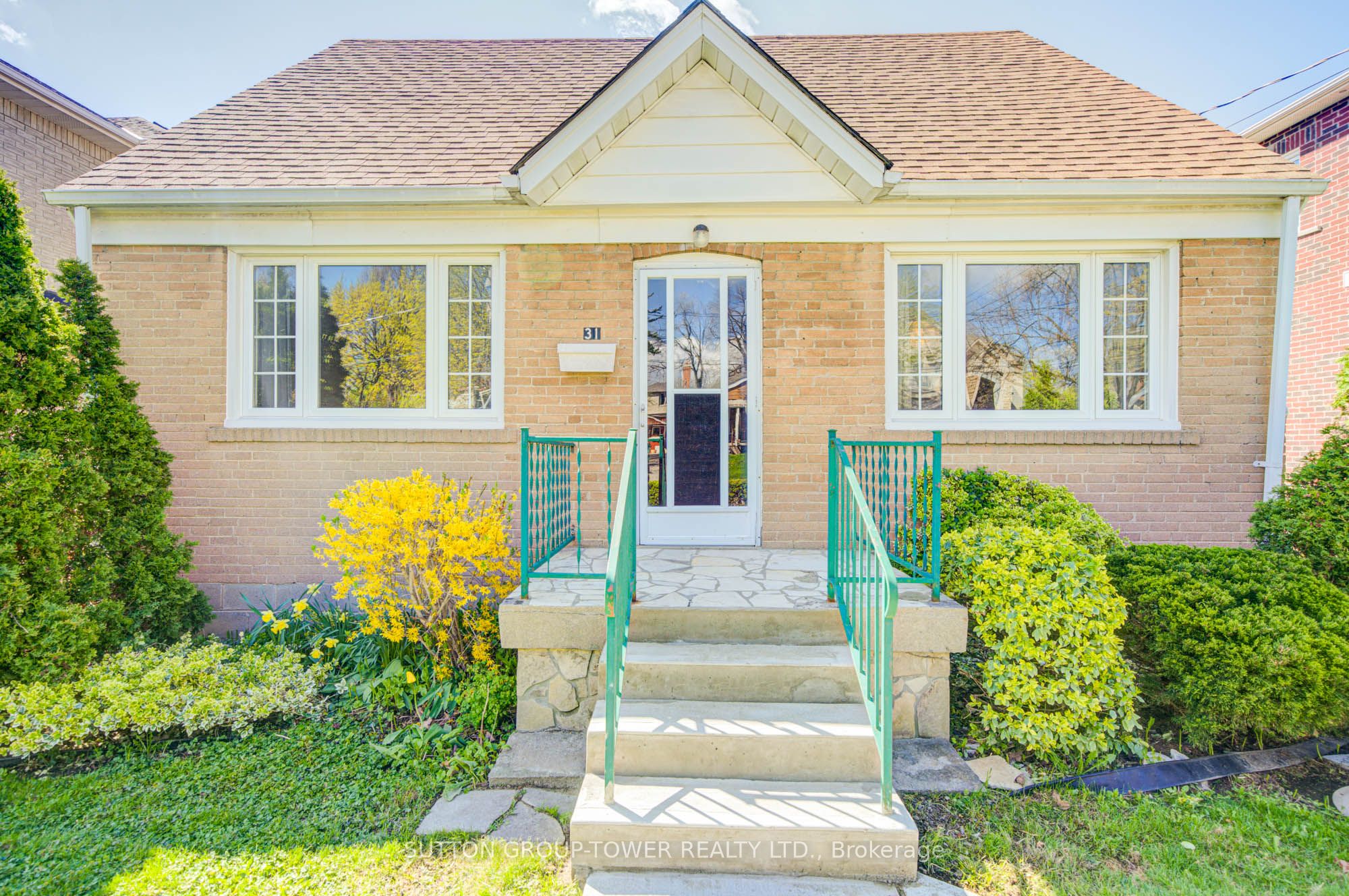 31 Melody Road S, Toronto, ON, M9M 1C9