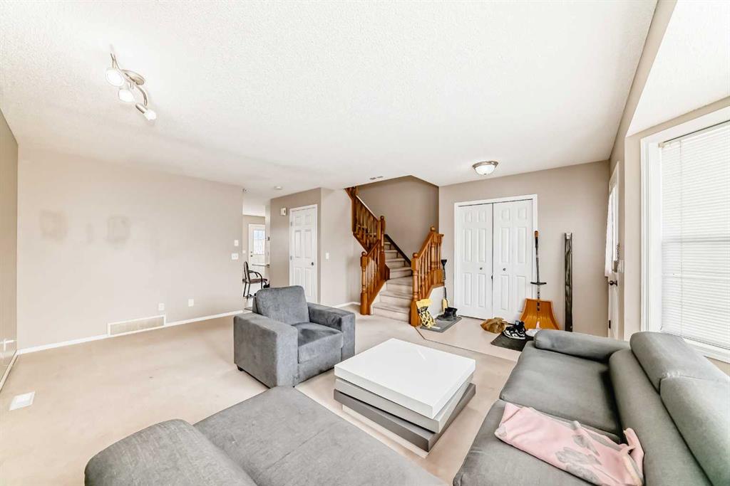 Additional image 6 of 111 Tarawood Road NE, Calgary, AB, T3J5B3