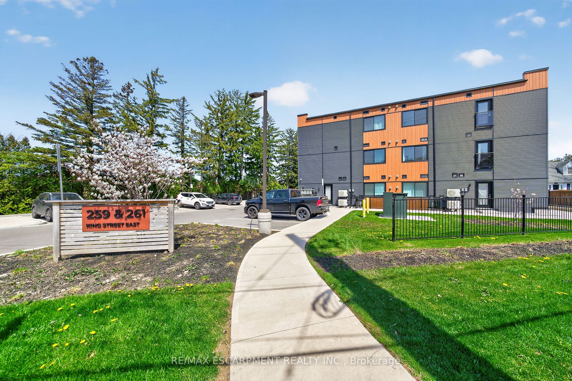 0B-259 King Street E, Hamilton, ON, L9G 1L9