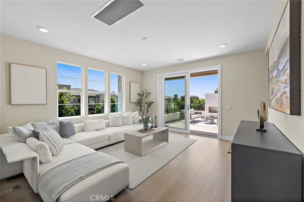 Additional image 42 of 77 Pelican Ln, Irvine, CA 92618