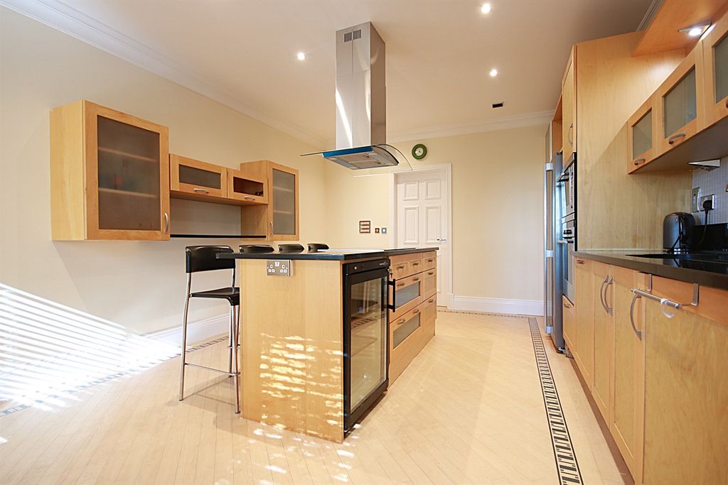 Additional image 7 of 3 bed flat to rentSt. Hilarys Park, Alderley Edge SK9