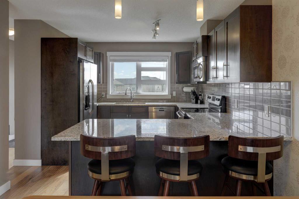 Additional image 4 of 208 Covecreek Circle NE, Calgary, AB, T3K 0W6