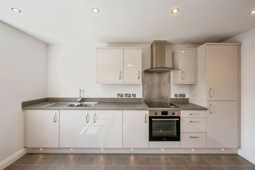 Additional image 4 of 1 bed flat for saleWaterloo Court, Scunthorpe DN17