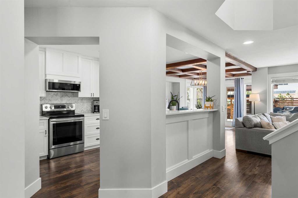 Additional image 5 of 200 Douglas Ridge Circle SE, Calgary, AB, T2Z3C4